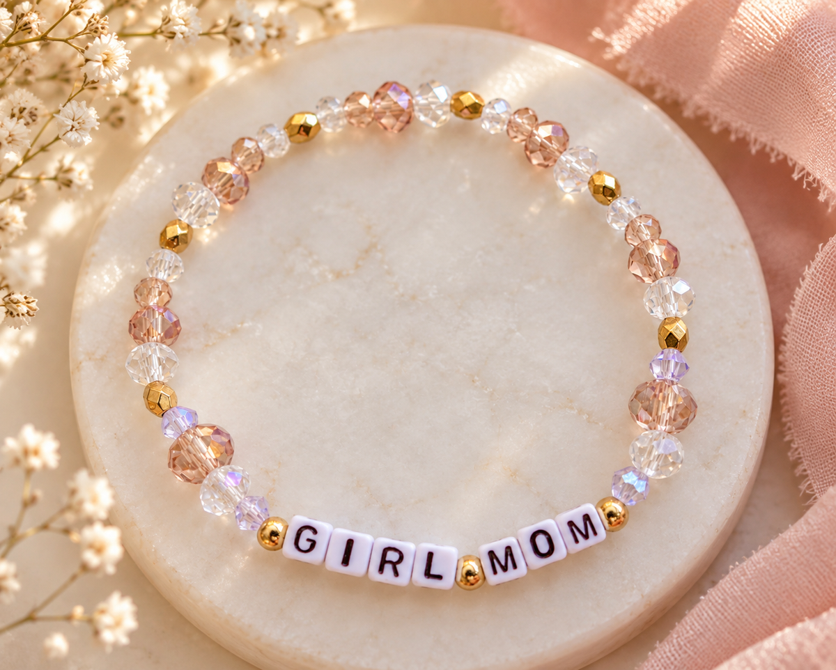GIRL MOM